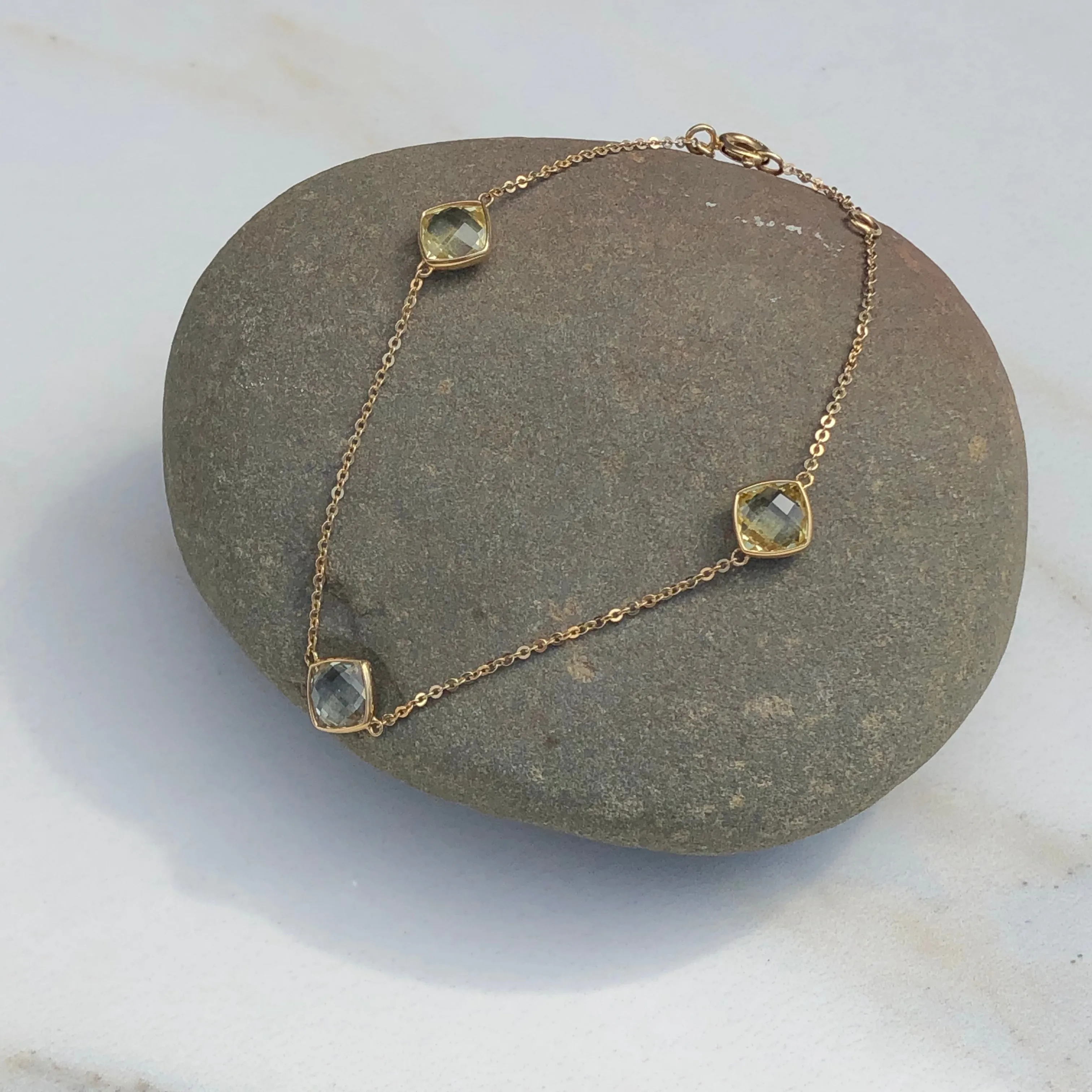 14KT Yellow Gold Lemon Quartz   Green Amethyst Bezel Set Chain Bracelet