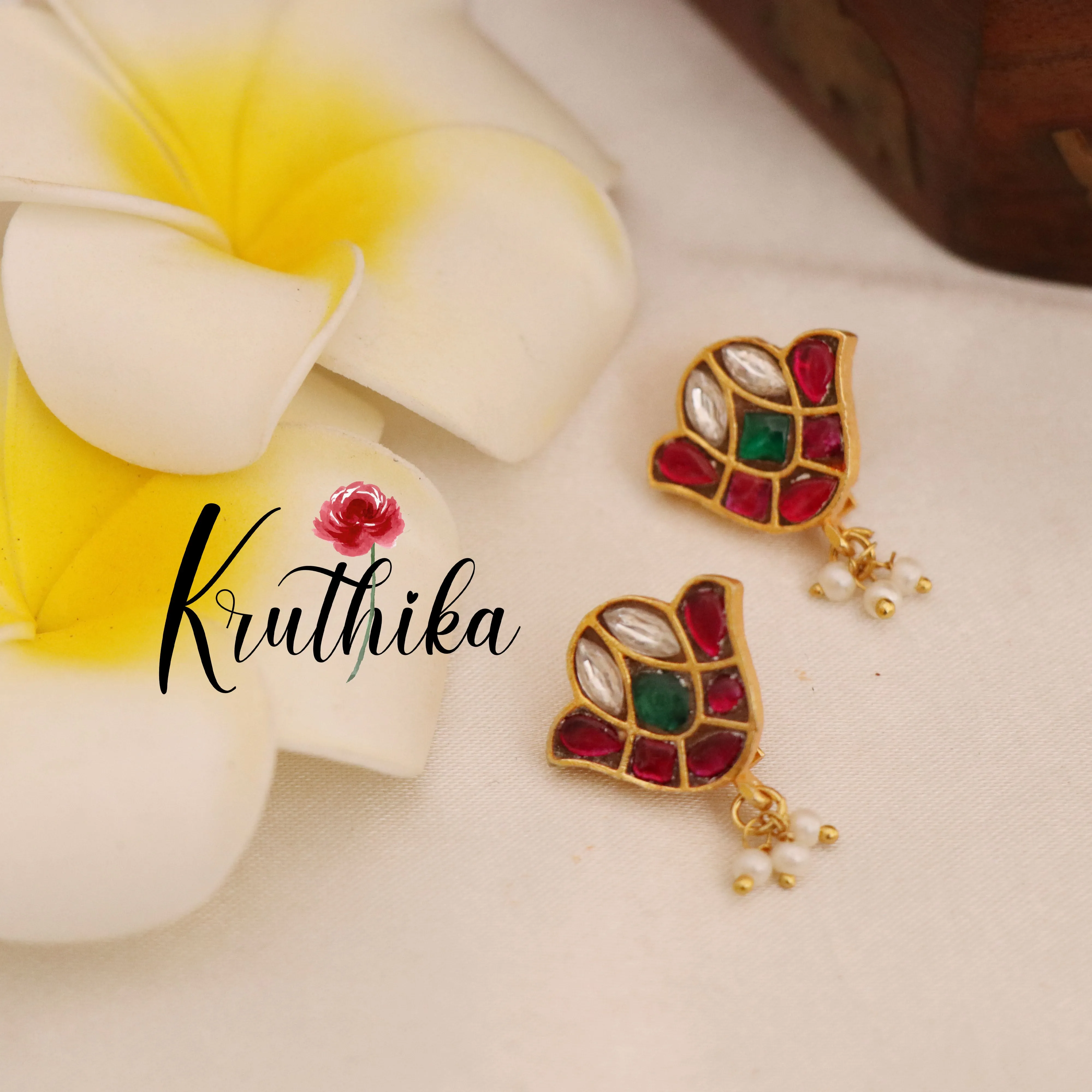 Beautiful Jadau Earcuffs | upper earrings | Bugadi Earrings E435