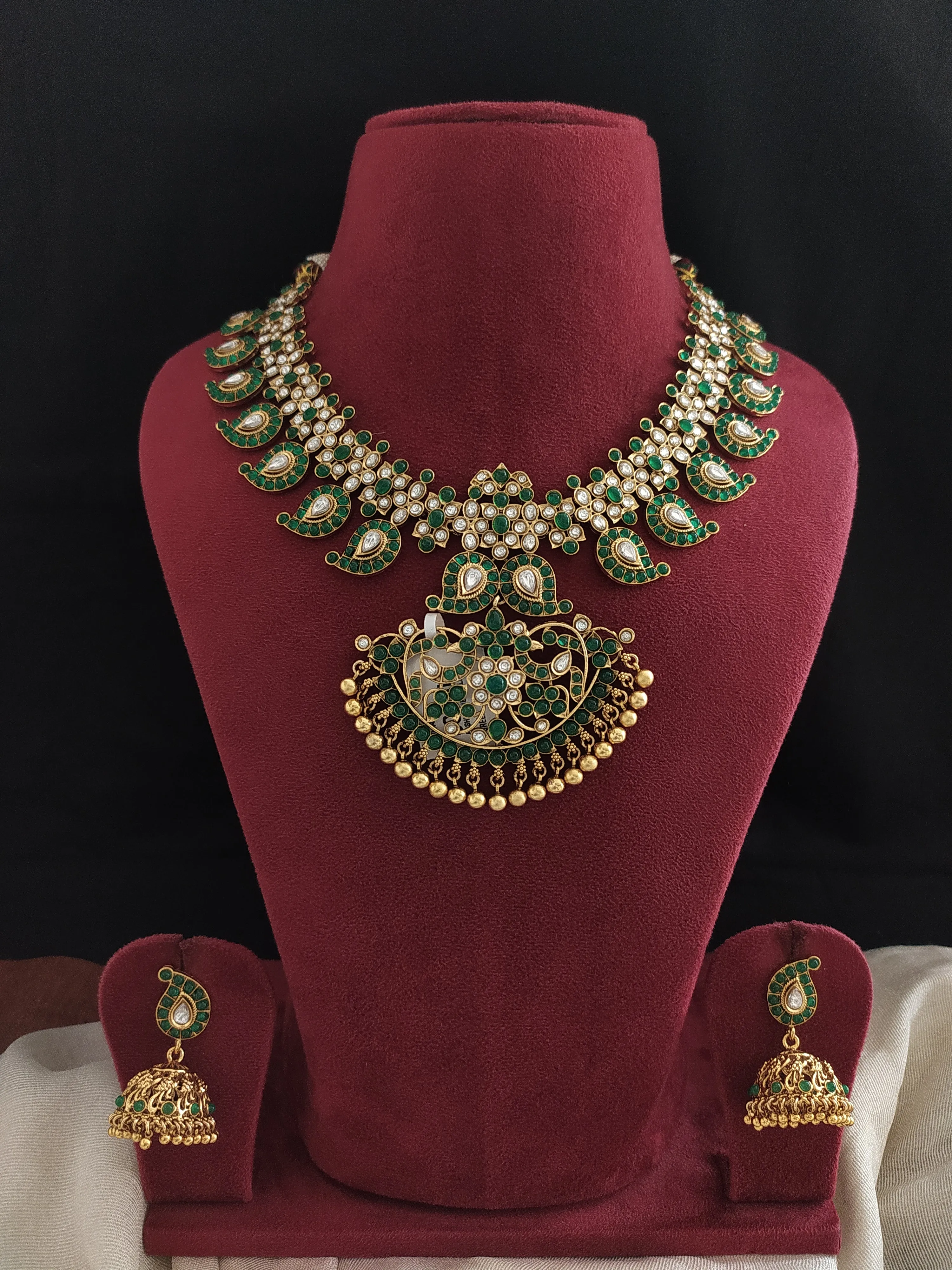 Dual Peacock Floral Design Kemp Stones Necklace Set