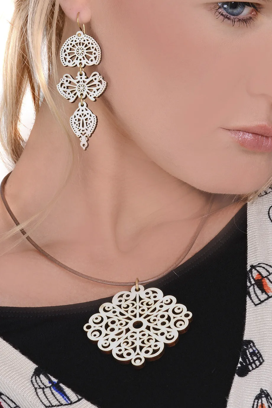 LEAVES White Wooden Earrings