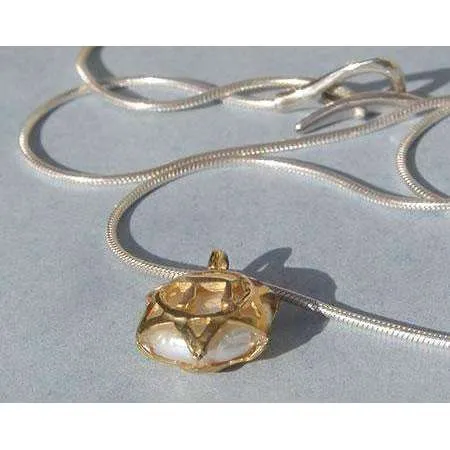 Michael Bromberg 14K Gold Hay/Shin Jewish Star Necklace With Pearl