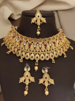 Pearlfect Royal Golden Matte Finish Necklaces