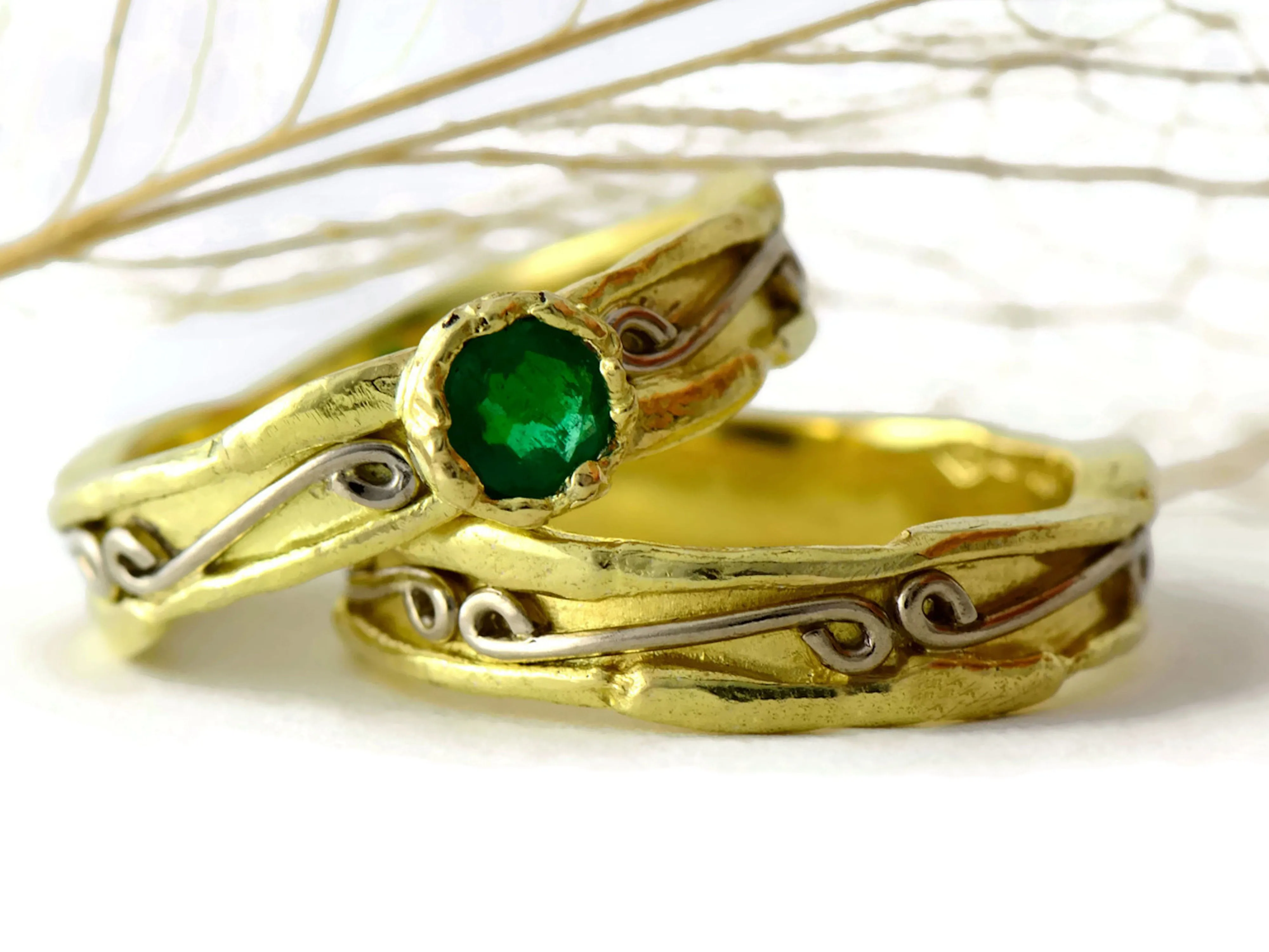 Raw unique textured ring band in 18ct fairtrade gold - 5 mm wide band - beetles textured rings