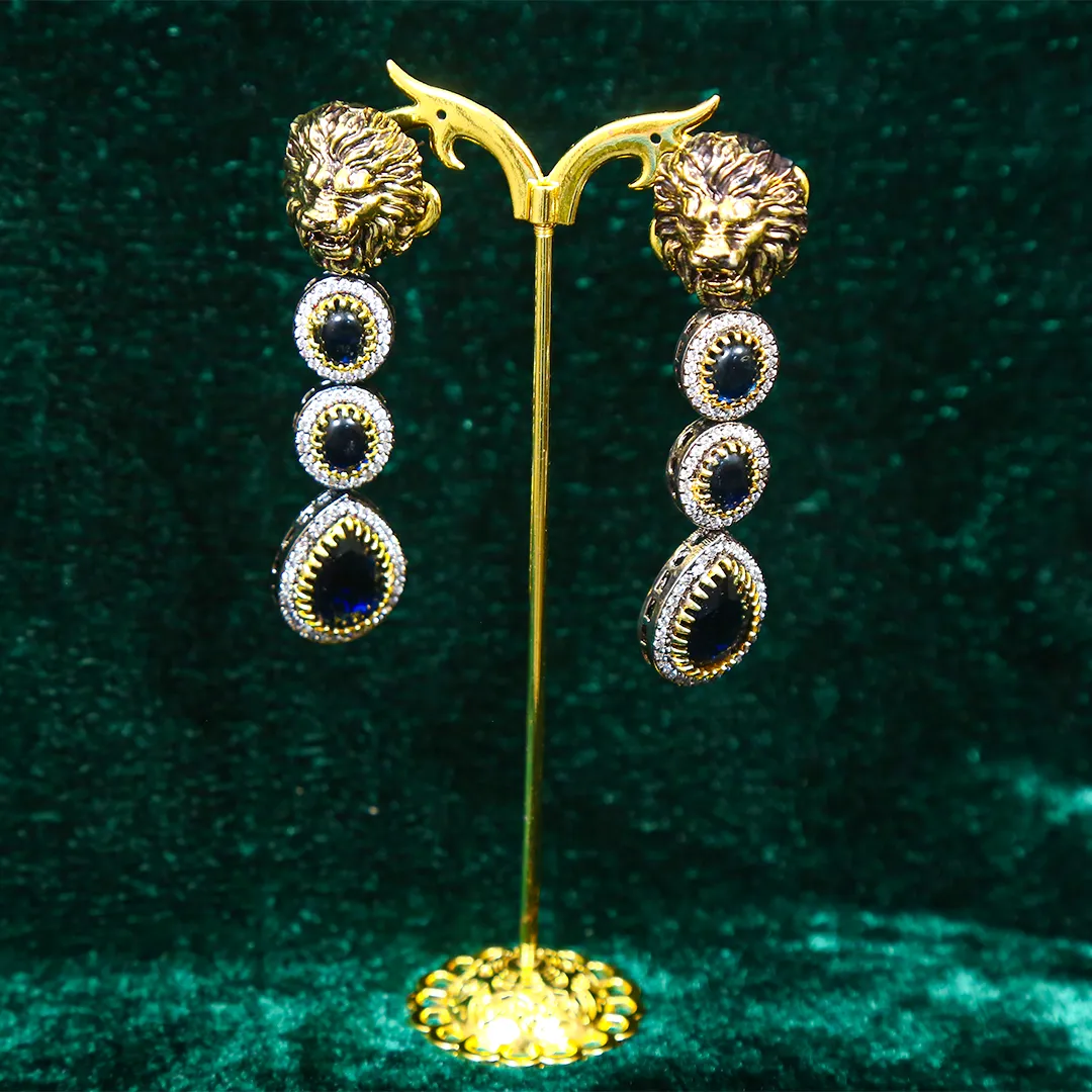 Regal Roar Necklace