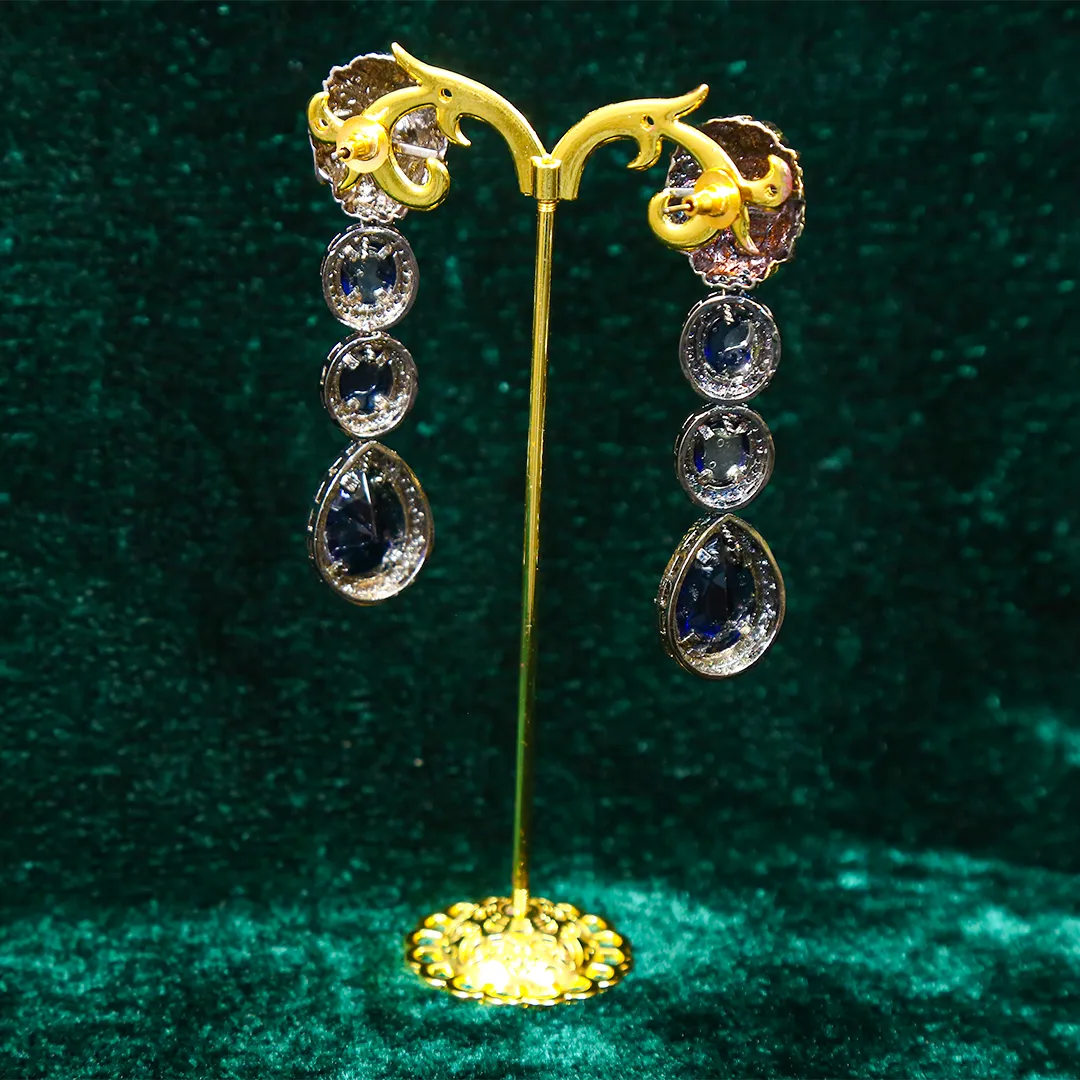 Regal Roar Necklace