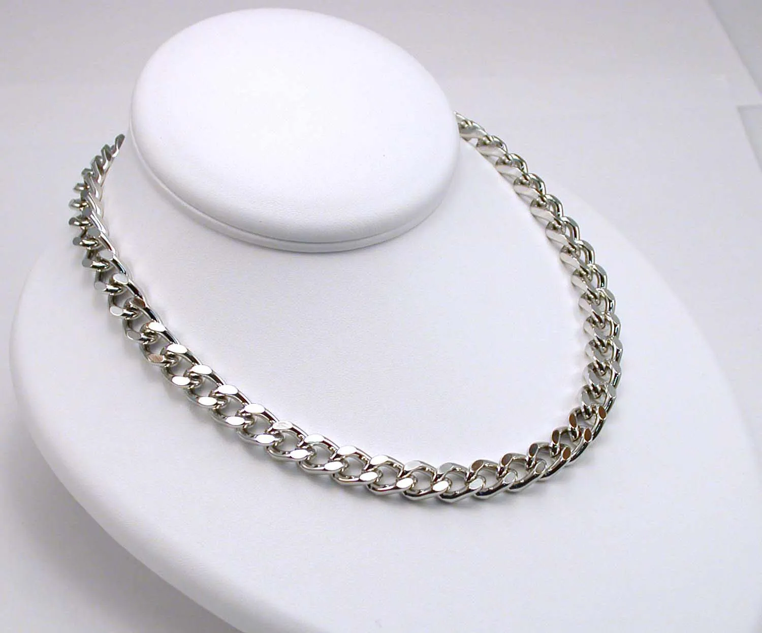 Squared Leash Chain Necklace
